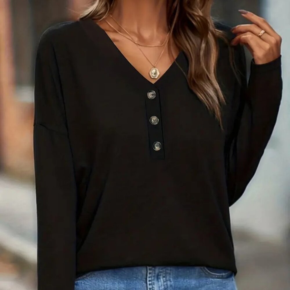 Classic V neck long sleeve Black top- NEW - 2 xl